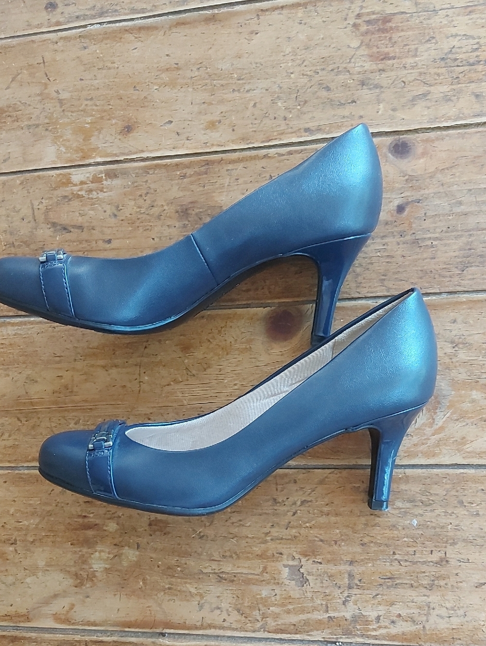 Life Stride Navy Low Heel Ballet Flats with Silver Accent